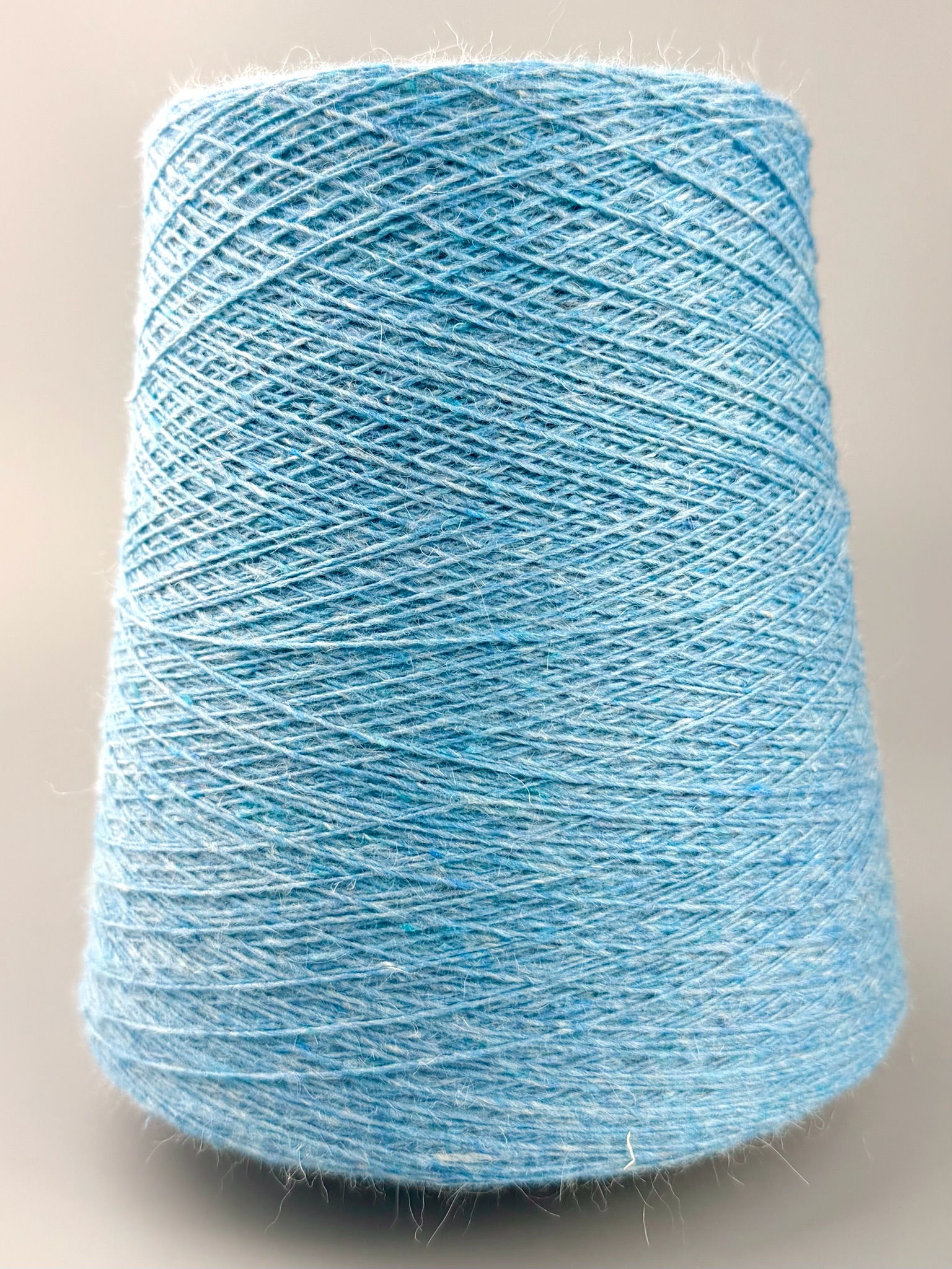 Hasegawa Art. HKA 4601 820 m / 100 g – Garn Seide Kaschmir Kid Mohair col. Himmelblau Melangè foto 2